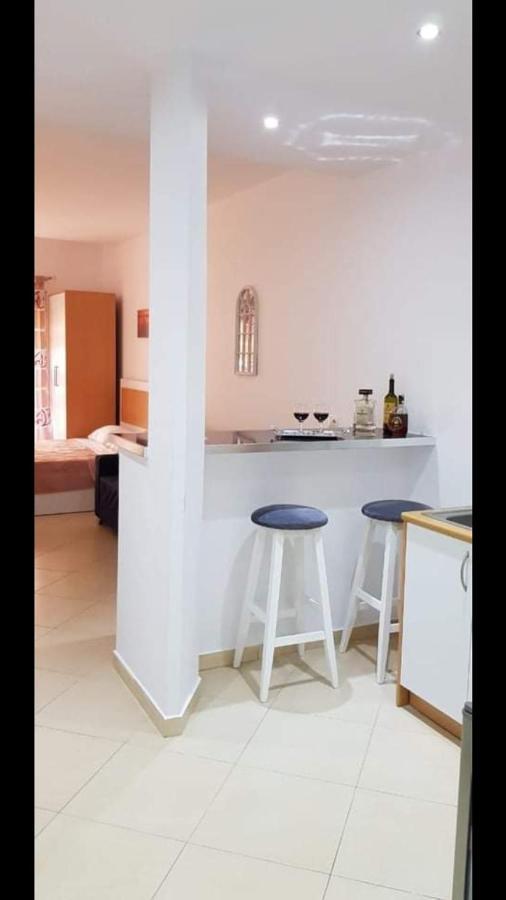 Studio By The Beach - Wlora Zewnętrze zdjęcie